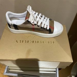 Burberry sneakers